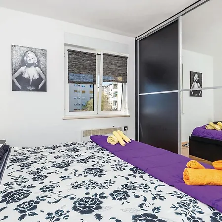 Apartamento Gorgeous In With Wifi Rijeka