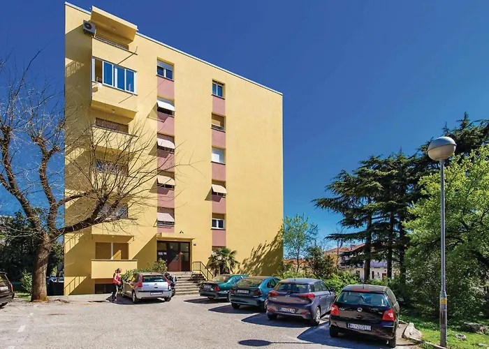 Lägenhet Lovely In With Wifi