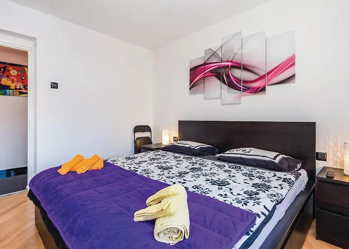 Lägenhet Lovely In With Wifi